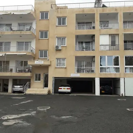 Daire Valerie's 1bdr Pafos